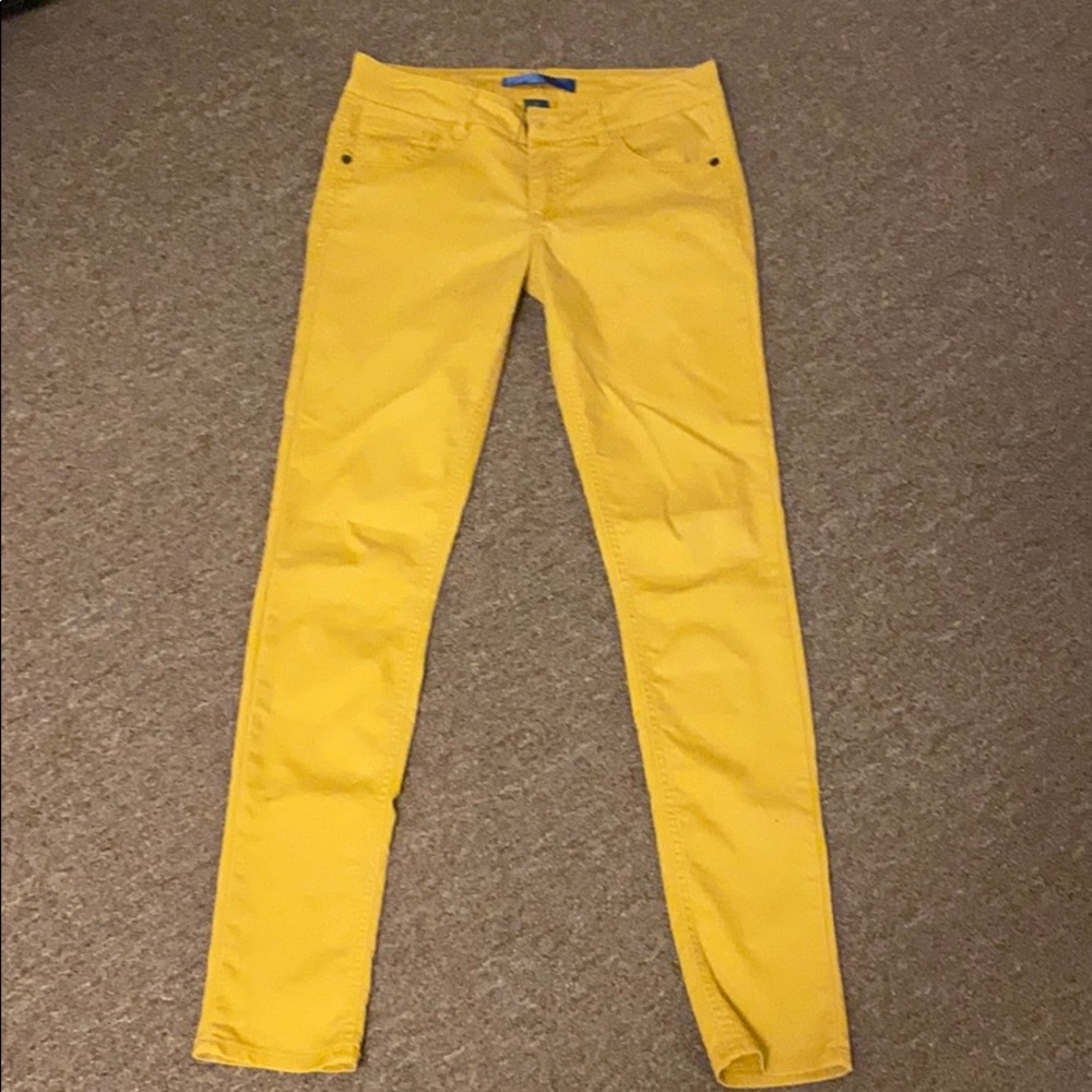 TINSEL size 27 mustard colored skinny denim